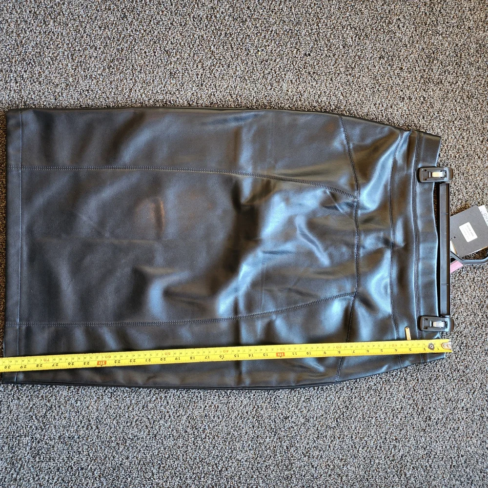 Andrew Marc Black Leather Pencil Skirt - Picture 4 of 6